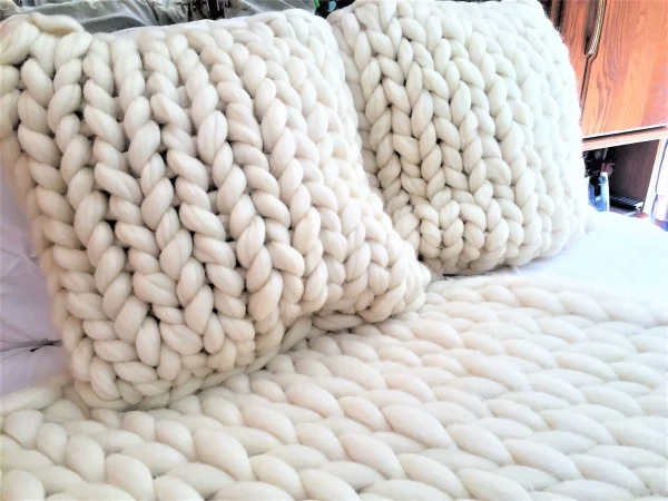 The XXL Merino Square Pillow ♡